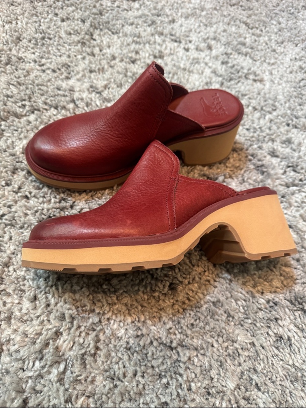 Sorel Women's Brick Red Leather Slip-On Clog Mule - Picture 2 of 5